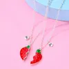 Pendentif Colliers 2 Pcs/ensemble De Mode À La Mode Ami Collier Mignon Fraise Charme Émail BFF Magnétique Pour Hommes Femmes Couple