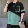 T-shirt da uomo Fashion O-Neck Spliced Letter T-shirt asimmetrica Abbigliamento da uomo 2023 Pullover casual oversize primavera T-shirt coreana