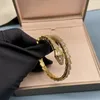 Créateur de bijoux féminins bracelet à breloques en or os de serpent tête de serpent femelle or rose bracelet en or 18 carats tout alliage d'acier au titane galvanoplastie ne se fane jamais