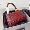 Kvällsväskor 18 färger Alligator Timglasväska Designer Kvinnor Hobos Crossbody Crescent Bag Axelväskor Handväska Kohud Äkta Läder Hög