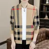 Luxe Angleterre Style Poche Hommes Cardigan Marque De Mode Automne Hiver Designer Cardigan Plus La Taille Épissé Couleur Cardigan Veste En Tricot