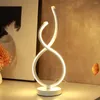 Tischlampen Moderne LED-Lampe Kreative Nordic Metall Schreibtisch Schlafzimmer Nacht Spirale Nachtlicht Indoor Home Wohnzimmer Dekoration