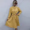 Casual Kleider Frau Herbst Frühling Plissee Midi Kleid Polka Dot Print Geraffte Gürtel Schleife Langarm Elegante Weiß Trendy für Frauen