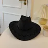 Berets Western Cowboy Hat Wide Brim Jazz Hats Fancy Dress Akcesoria dla dżentelmena Cowgirl z zamszem sombrero