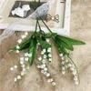 Couronnes de fleurs décoratives Bouquet de fleurs de muguet artificiel Décoration de la maison Fleur blanche romantique Décor de bureau pour fête de mariage 25/30 cm T230217