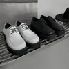 Weiße schwarze Slipper für Herren, formelle Anzug-Kleiderschuhe, modische Herren-Derby-Schuhe