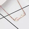 Hangende kettingen titanium stalen rosé goud ketting vrouwelijke gookluck brief wilde trend vervaagt geen sleutelhangers van sleutelbeenketen