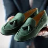Kleid Schuhe Männer Casual Braun Grün Flock Quaste Loafer Atmungsaktive SlipOn Mode Handgefertigt für mit 230220