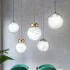 Lampy wiszące nordyckie światła LED Wspaniałe przezroczyste szklane dekoracja domowa sypialnia wisząca lampa salonu oświetlenie oświetleniowe