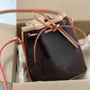 Сумка-мешок на шнурке Мини-сумка через плечо Кожаный кошелек из кожи хамелеона NANO NOE M81266