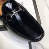 メンズローファーカジュアルシューズ高級デザイナーヴィンテージ手作り Chaussures Habilles Pour Man ブラウンタッセルスリップオンペニー Soulier オム