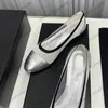 Zapatos de vestir de piel de oveja para mujer Malla transpirable Tacones planos Mocasines Danza Ballet Sandalias de diseñador Zapatillas sin cordones Zapato casual Suave Clásico Negro Diapositiva de gran tamaño