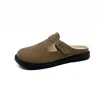 Talltor mjuka solade baotou för kvinnor som går ut på våren 2023 Vintage mode platt botten inomhus mångsidiga skor