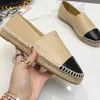 Petites chaussures de pêcheur femmes nouveau Style en 2023 design été boucle en métal à fond plat en cuir semelle épaisse dégagement de chaussures porte-bonheur