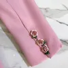 Kombinezony damskie Blazers High Street Est Designer mody Blazer Women Długie rękaw Kwiat podszewki Rose Rose Buttons Pink Blazer Outer Kurtka 230220