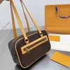 Avondtassen Rechthoekig Cite Tas met lange handgreep Vintage schoudertassen Klassieke zak met ritssluiting aan de voorkant Luxe handtas Monogrammen Leer Damesontwerper