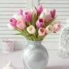 Couronnes de fleurs décoratives 5 pièces PU fleur artificielle bricolage couronne de tulipes Real Touch Bouquet fausses fleurs pour la fête de printemps décoration de mariage fournitures pour la maison T230217