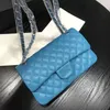 7A Calidad para mujer Diseñador clásico Bolsos de hombro Solapa Color sólido Rombo Piel de oveja Accesorios de hardware Monederos Moda Caviar Buena bolsa de mensajero de lujo