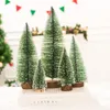Juldekorationer träd med trä bas tallnål flockad färgad vit cederträ skrivbord ornament skjut rekvisita scendekoration