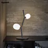 lampe debout de l'arbre