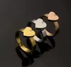 Orecchini con collana ad anello a cuore semplice di lusso di alta qualità, orecchini in oro argento rosa in acciaio inossidabile con coppia di anelli di moda per donna