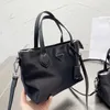 stor tygväska plånböcker designer kvinna handväska män mode eleganta arbetsväskor strandrosa totes väskor handväska nylon duffle väska 230220215b