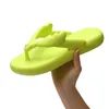 Zapatillas Nueva plataforma de suela suave Chanclas Mujer Verano Zapatillas al aire libre 2023 Moda Clip Toe Sandalias planas Mujer Ocio Playa Diapositivas Z0220