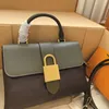 M44322 LOCKY BB Sacs à bandoulière en cuir CrossBody Serrure en métal Pochettes classiques pour femmes Designer de luxe Motif imprimé Sacs à bandoulière enveloppes portefeuilles