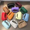 Borsa di alta qualità intrecciata a mano da donna Hobos 2021 borse del progettista di marca di moda tracolla in pelle piccoli gnocchi tazze frizione 0705230I