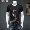T-shirts pour hommes Mâle T-shirt à manches courtes Impression Coton Slim 2021 Été Nouvelle mode Col rond Streetwear Hip Hop Rouge Vêtements pour hommes Top 4XL Z0221