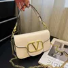 24% OFF Designer bag 2024 Bolsas Bolsas Início Primavera High end Moda Simples Crossbody Mulheres Ombro Único Corrente Axilas