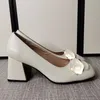 Designer h￶gklackade sandaler Kvinnor l￤der modekl￤nningskor kontor ensteg metall dekoration bekv￤m professionella kvinnors skor vackra stora arbetsskor