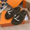 Fashion women wool sandals selling Slippers Woman Slipper Shoes Autumn Winter slides Sandal fuzzy sandal lightweight house rryyy