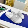 Designer Women Slippers Non-slip Rubber Platform Sandals Ladies Hook Sticking Diamond Decoration Sandal Summer Beach Flip Flops with