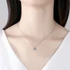 Europeisk minimalistisk stil Mosan Diamond S Sier Pendant Fashion Women Super Sparkle Gemstone Box Chain Halsbandsmycken