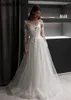 Robes de soirée Une ligne Top dentelle Appliques à manches longues robe de mariée en tulle Bling paillettes Illusion dos avec bouton plage robes de mariée 230221