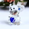 Figurine di oggetti decorativi 1 pezzo simpatico orso figurina di cristallo con un ornamento a forma di cuore vetro animale in miniatura amore regali romantici decorazione della casa 230221