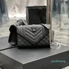 2023 Designer de mode Femme Sac fourre-tout Femmes Sac à bandoulière 14 Bourse Enveloppe Petite chaîne de corps en cuir véritable de haute qualité Sacs à main Sac à main