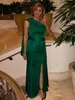 Casual Dresses Elegant Dark Green Wedding Party Dress Satin Ruched Oneshoulder ärmlös golvlängd Mother of the Bride 230221