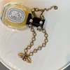 Colar de pingente de abelha vintage francesa Colar de pingente feminino Luxo Nicho de luxo Acess￳rios de ponta de moda antiga