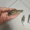 Porte-clés 1 pièces tête d'alligator en peluche de culture porte-clés accessoires de voiture pendentif cadeau d'anniversaire