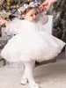 Flicka klänningar elfenben tyll fjäder prinsessan blommor söt baby klänning spädbarn födelsedagsfest klänningar första nattvarden