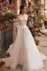 Plus Size Lace A-Line Wedding Dress Illusion Long Sleeves Vintage Appliques Floor Length Big Bridal Gowns Robe De Mariee Designer Marriage Dresses 403