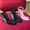 Women Summer High Wedge Obcined Slipper Sandał SEXY Comfy Crystal Platform Designer Transparent Kids Straps.