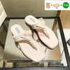 With Box pantoufles de créateurs en cuir brossé plat Thong Sandals femmes chaussures Aqua blanc noir poudre rose jaune pantoufle de plage mode été femmes diapositives