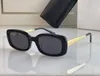 Gafas de sol para mujer para mujer, hombre, gafas de sol, estilo de moda para hombre, protege los ojos, lentes UV400 con caja aleatoria y estuche 4S268