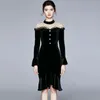 Casual jurken dames winter elegante fluwelen jurk festa hoogwaardige vintage trompet feest gewaad femme mesh ontwerper zwarte vestidos