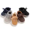 First Walkers Brand born Baby Boy Shoes Suela blanda Zapatos de cuna Botas cálidas Zapatillas antideslizantes Sólido PU First Walkers para 1 año de edad 0-18 meses 230220