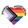 Broches criativos de esmalte Rainbow Heart Book Broches for Women Childre