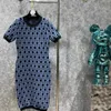 Tasarımcı Kadın Günlük Elbiseler Klasik Örgü Moda Mektup Deseni Yaz Kısa Kollu Yüksek Kaliteli Kadın Giyim SPLH